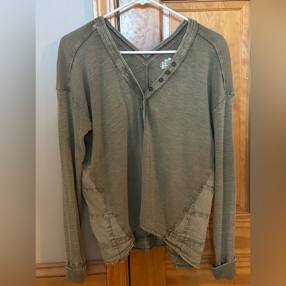 Anthropologie Pilcro Green Henley Shirt    Womens XS
